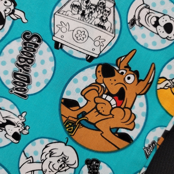 (2) Handmade Scooby-Doo Pillowcases - Picture 7 of 16